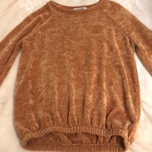 Girls velvet sweater. Size 14 (XL).